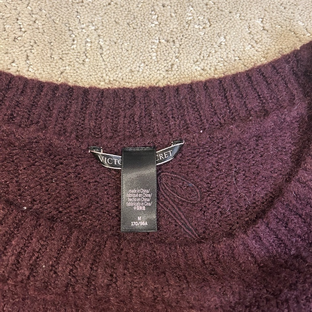 VICTORIA’S SECRET PURPLE LOVE Rhinestone Bling Slouchy Fuzzy Pullover Sweater M‎ - Picture 3 of 6